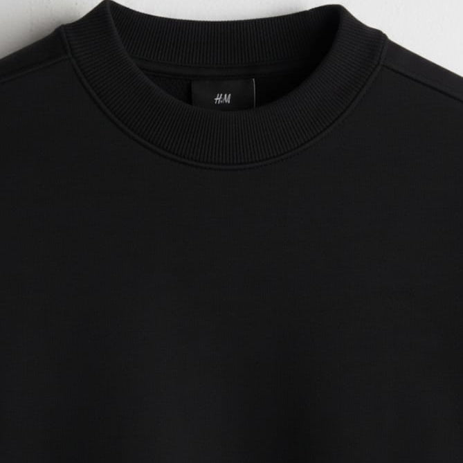 Black Crewneck Sweatshirt